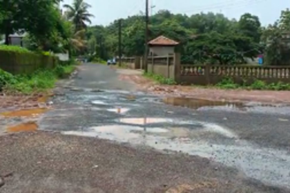 Curti Khandepar road riddled with potholes