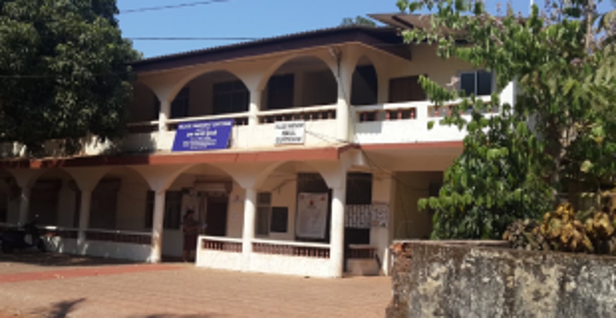 Curtorim gram sabha adjourned as Sarpanch, most panchas stay away from meet