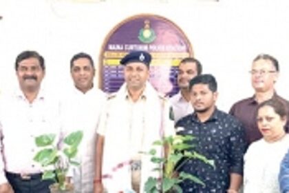 Curtorim locals felicitate PI for solving murder case in 24 hours