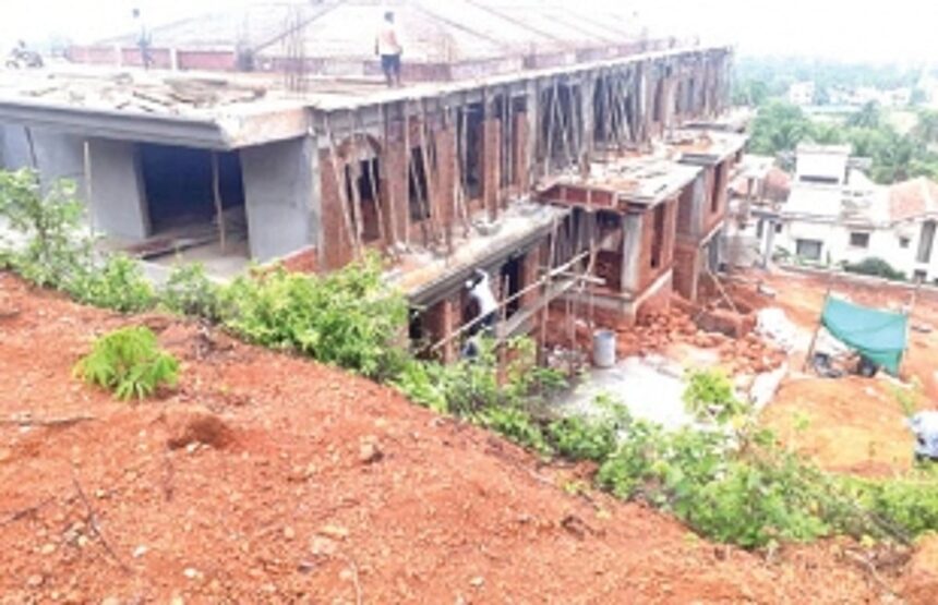 Curtorim locals suspect TCP’s hand in shielding culprits in illegal hill cutting