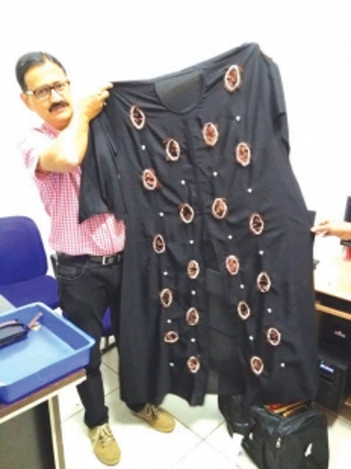 Customs officials thwart smuggling bid