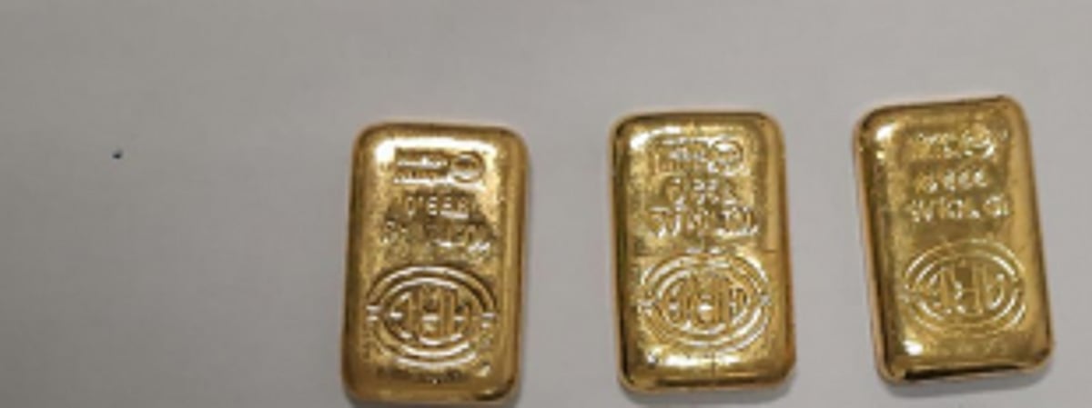 Customs seize gold bars worth Rs 15.42 lakh