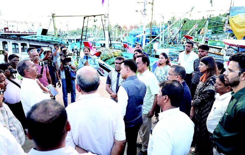 Cutbona jetty opening: CM lauds transformation, though stench still hangs in the air 1 Cutbona jetty opening: CM lauds transformation, though stench still
hangs in the air