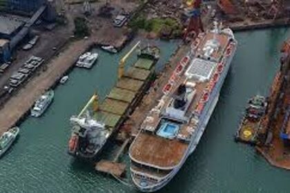 Cyclone circulation! Mormugao Port shuts down operations, implements monsoon safety protocols