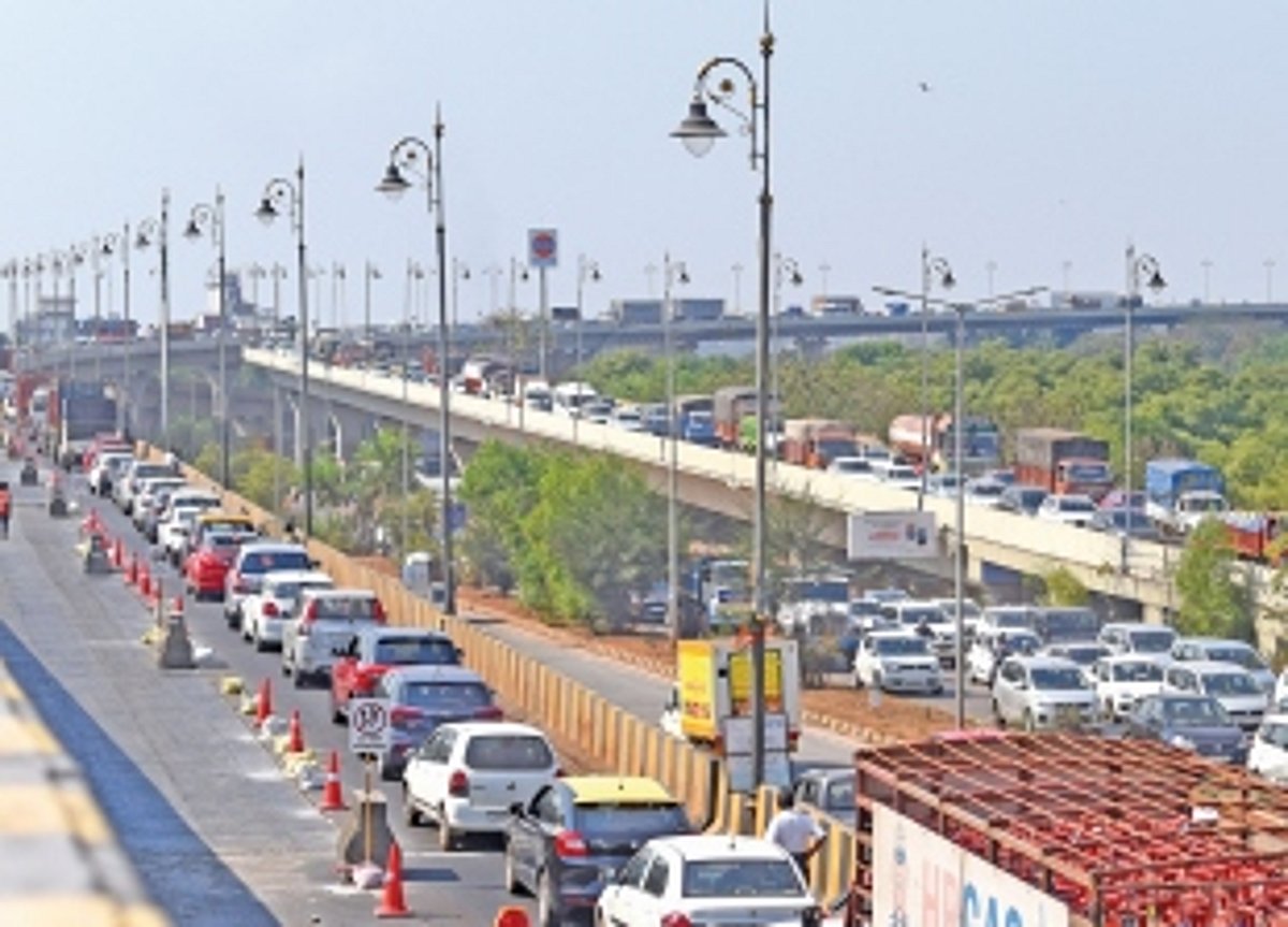 DGP takes to Twitter to  defend traffic snarls