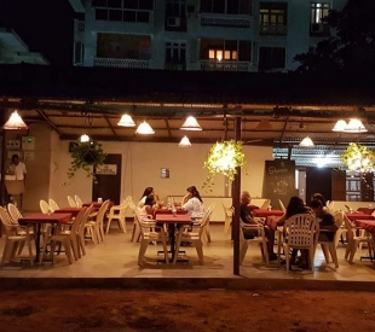 DINING ON THE BANKS OF CORJUEM, ON A "BLUE MOON" NIGHT