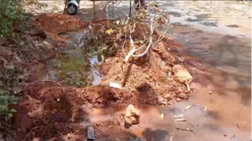 Damaged Water Pipeline forces Resident of Chodan to stop Electricity Work