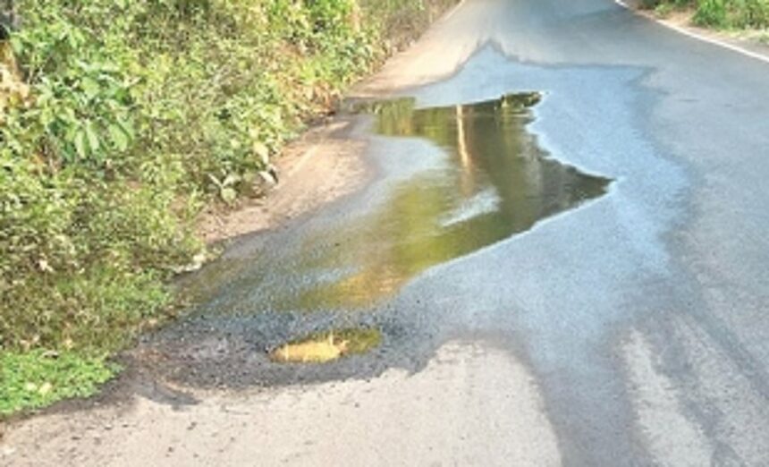 Damaged pipeline crying for attention at Marna 1 Damaged pipeline crying for attention at Marna
