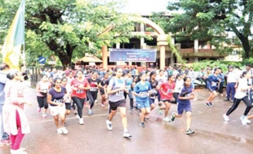 Damodar College hold inter-class & staff race