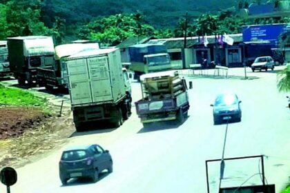 Dangerous parking of trucks at Amigos junction comes to haunt Curti locals
