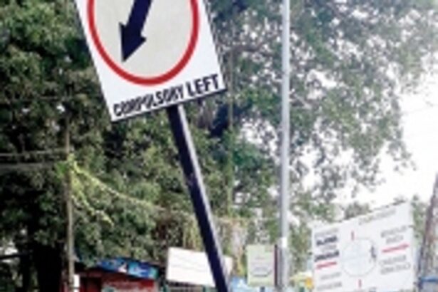 Dangerous traffic  roundabout at Colva