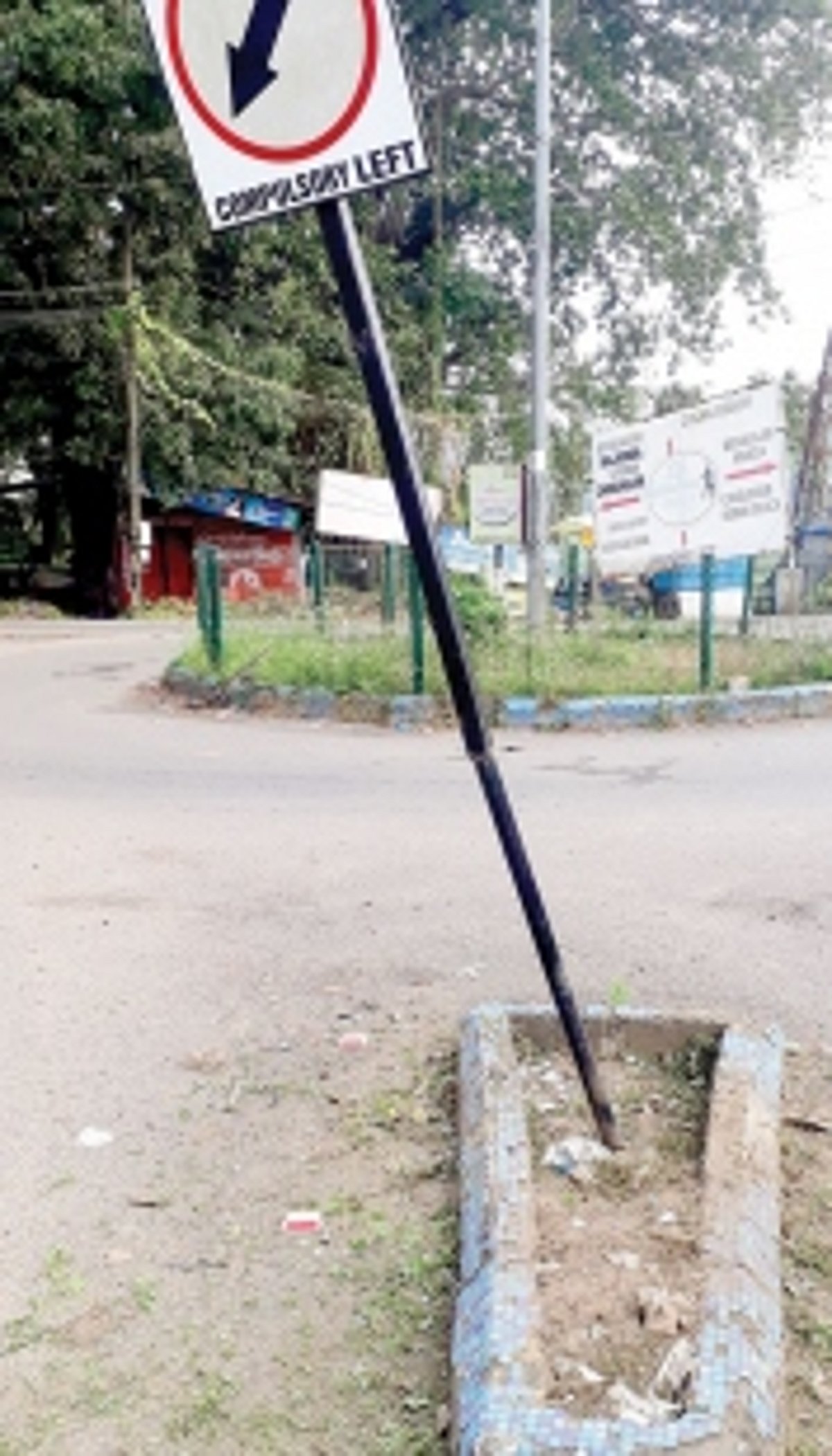 Dangerous traffic  roundabout at Colva