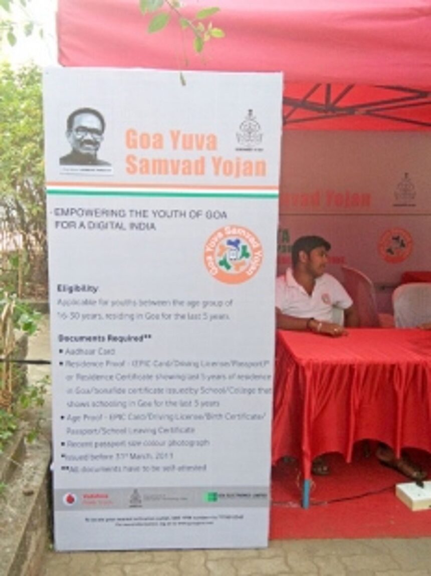 Data Claus rings in Christmas early