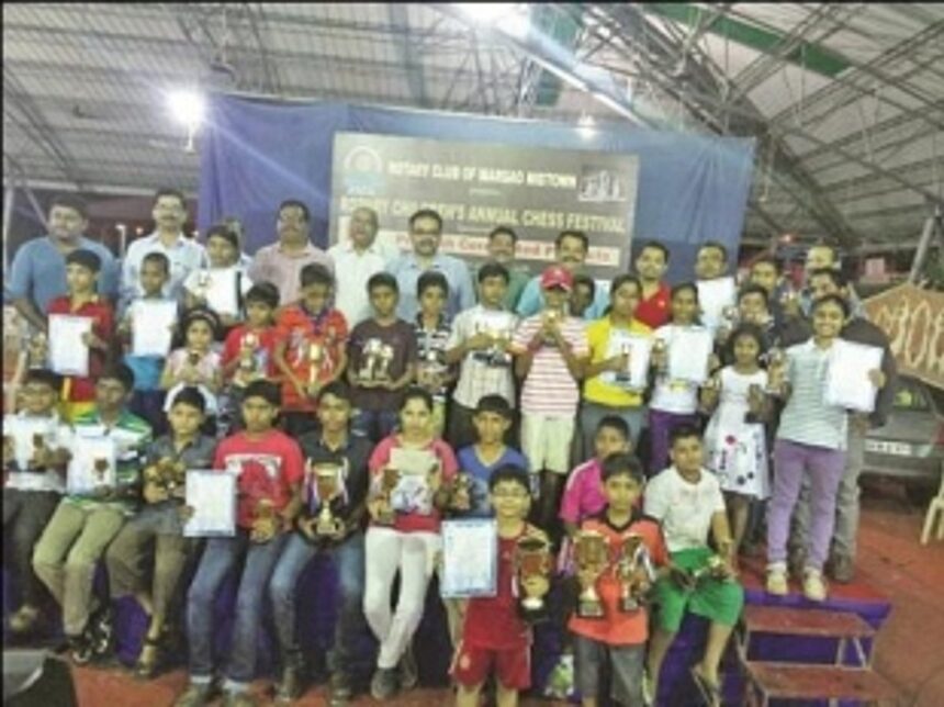 Datta, Luke, Om finish top