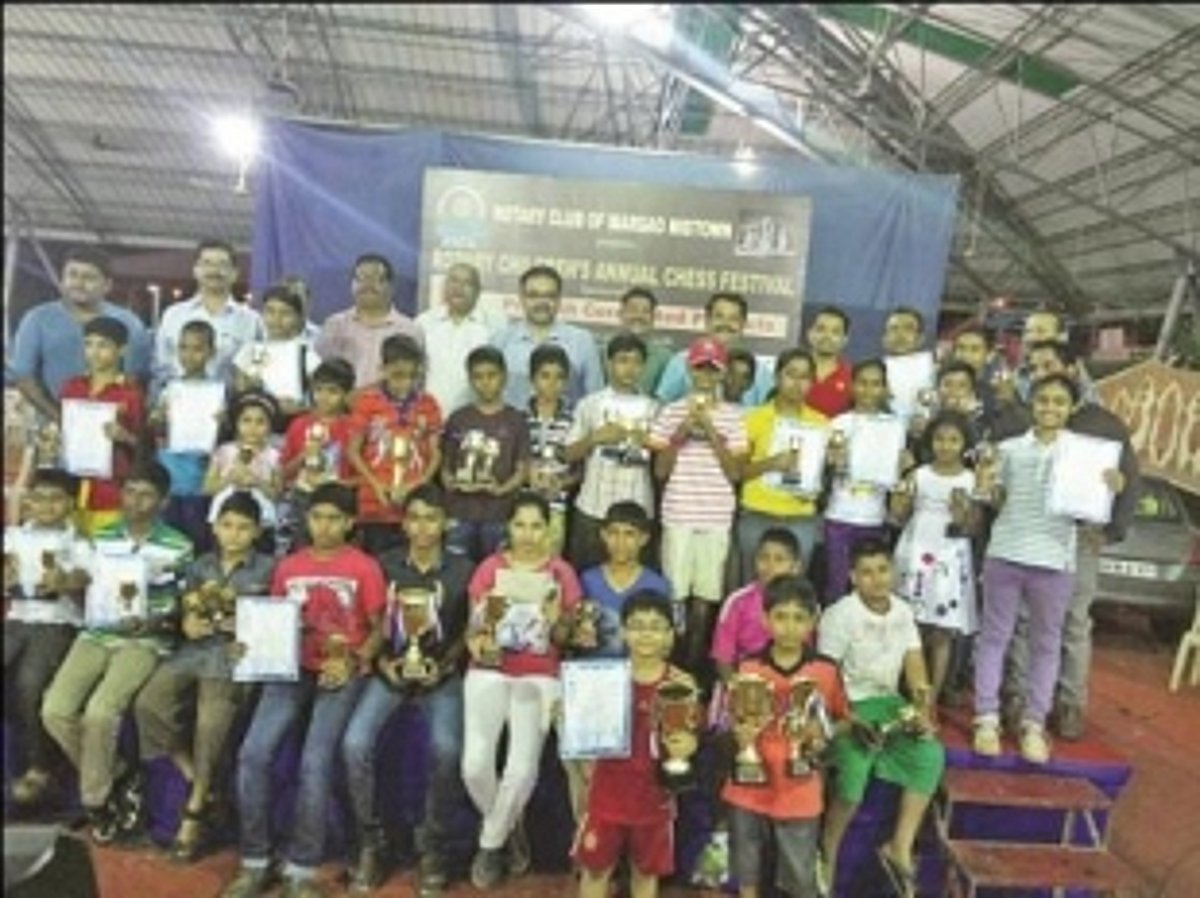 Datta, Luke, Om finish top