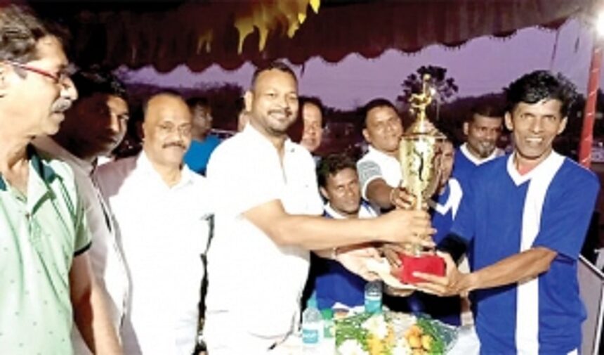 Davondem emerge victorious