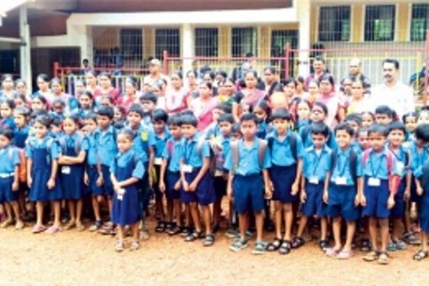 Davshirem primary students, parents protest shortage of teachers