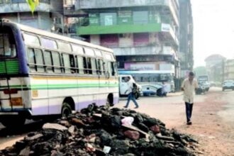 Debris along the road in Vasco causes inconvenience