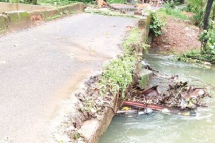 Decades-old Pandir bridge in dilapidated condition