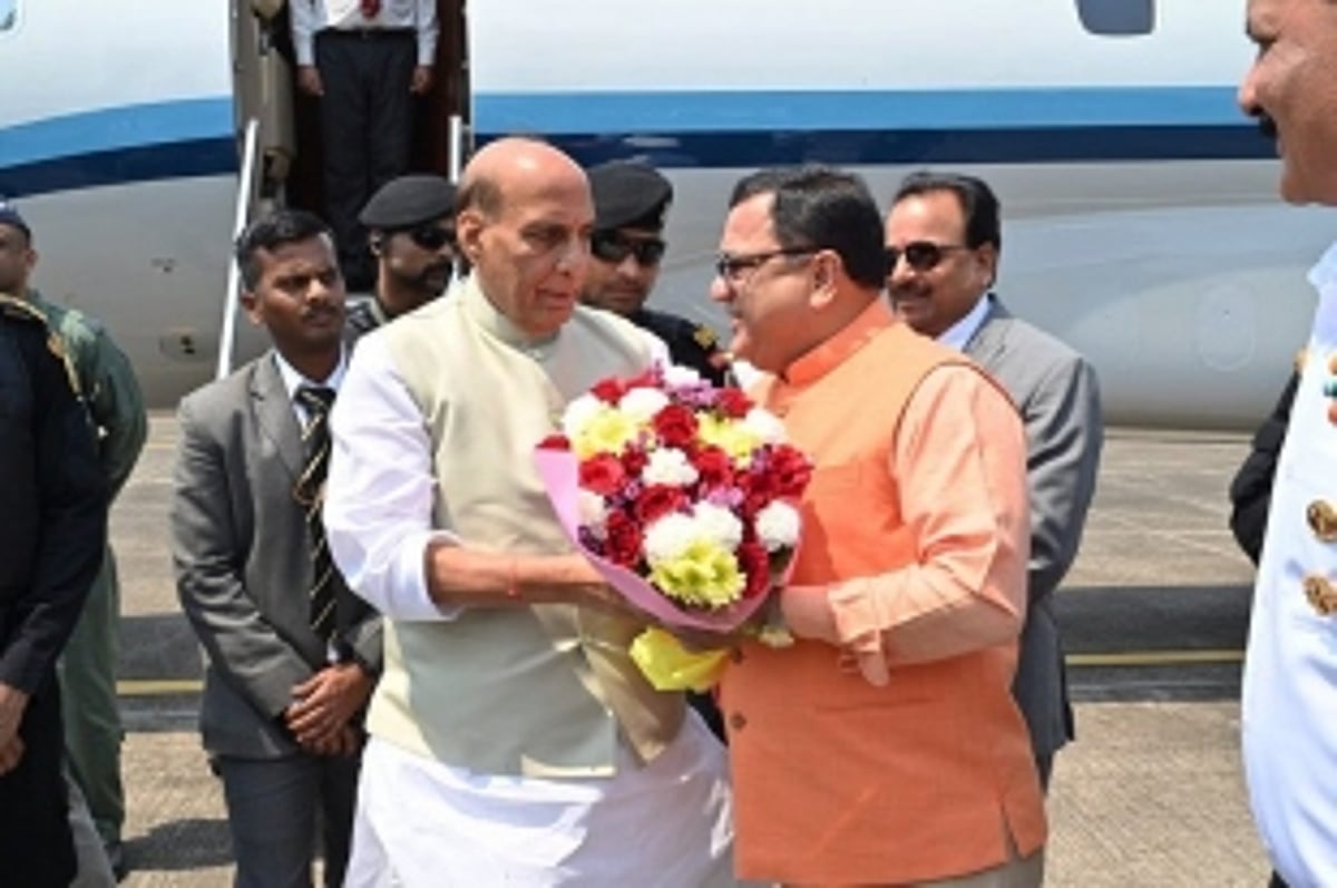 Defence Min in Goa to attend Naval Commanders' Conference