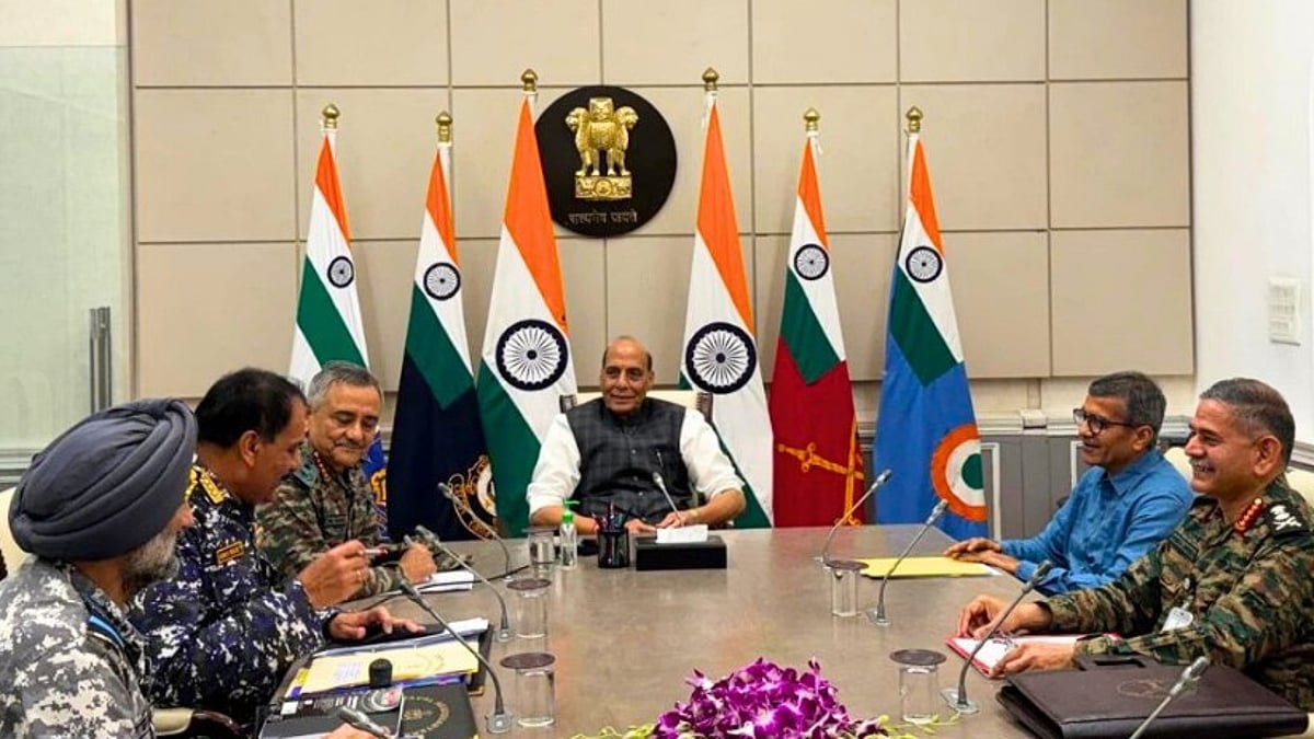 Defence Minister Rajnath Singh Reviews Western Border Security in High-Level Meeting
