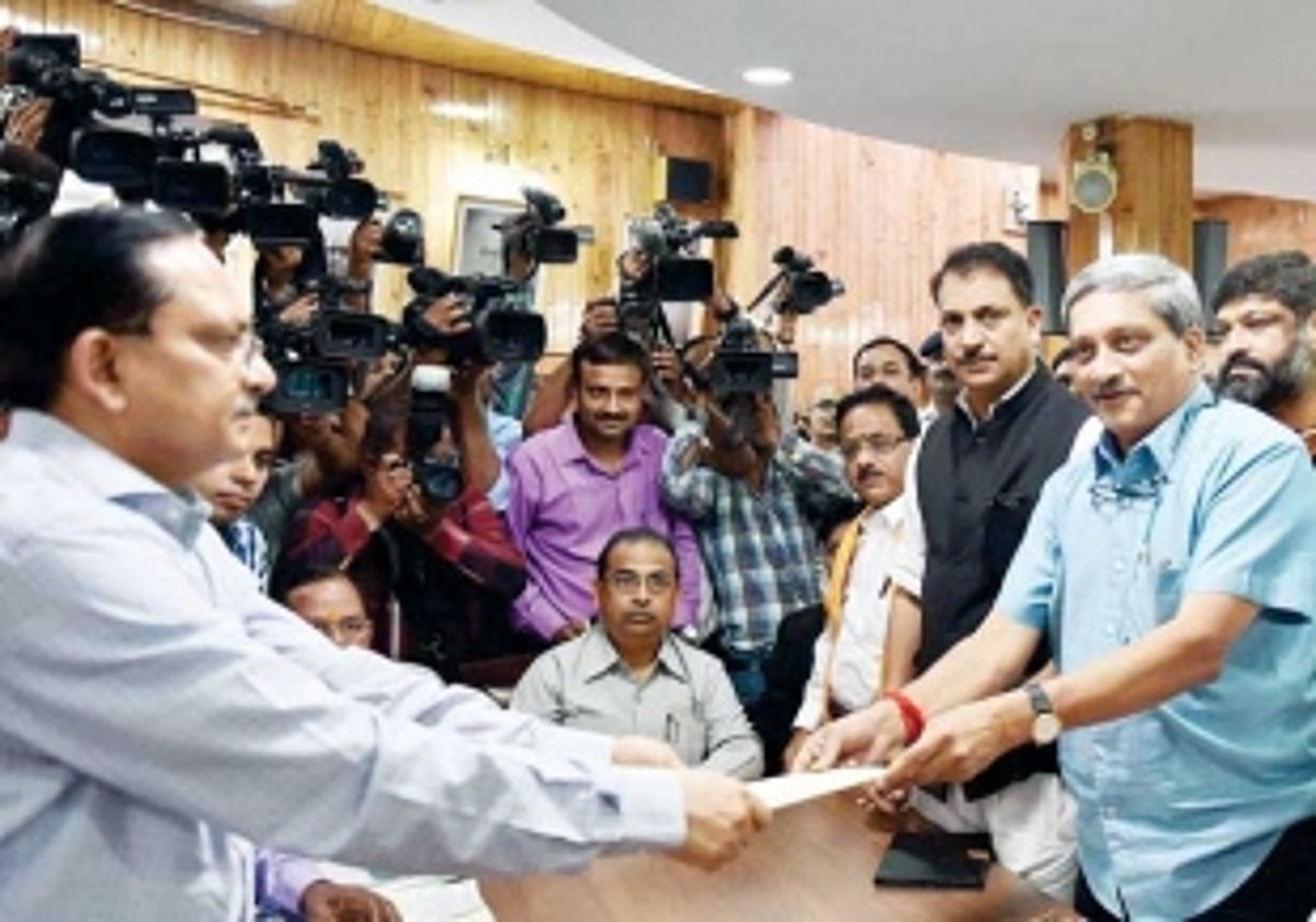 Defence deals will be clear, snappy: Parrikar