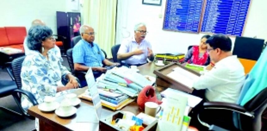 Delegation of senior citizens call on Director of Social Welfare; highlight issues