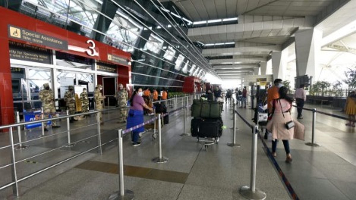 Delhi Airport Resumes Operations Amid India-Pakistan Tensions, Issues Passenger Advisory