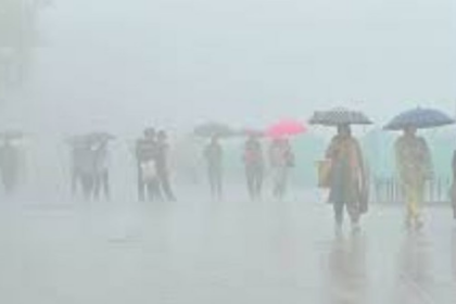 Delhi-NCR Faces Red Alert as Heavy Rain Triggers Waterlogging, Traffic Disruption