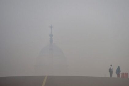 Delhi records worst air quality of year after Diwali : Officials