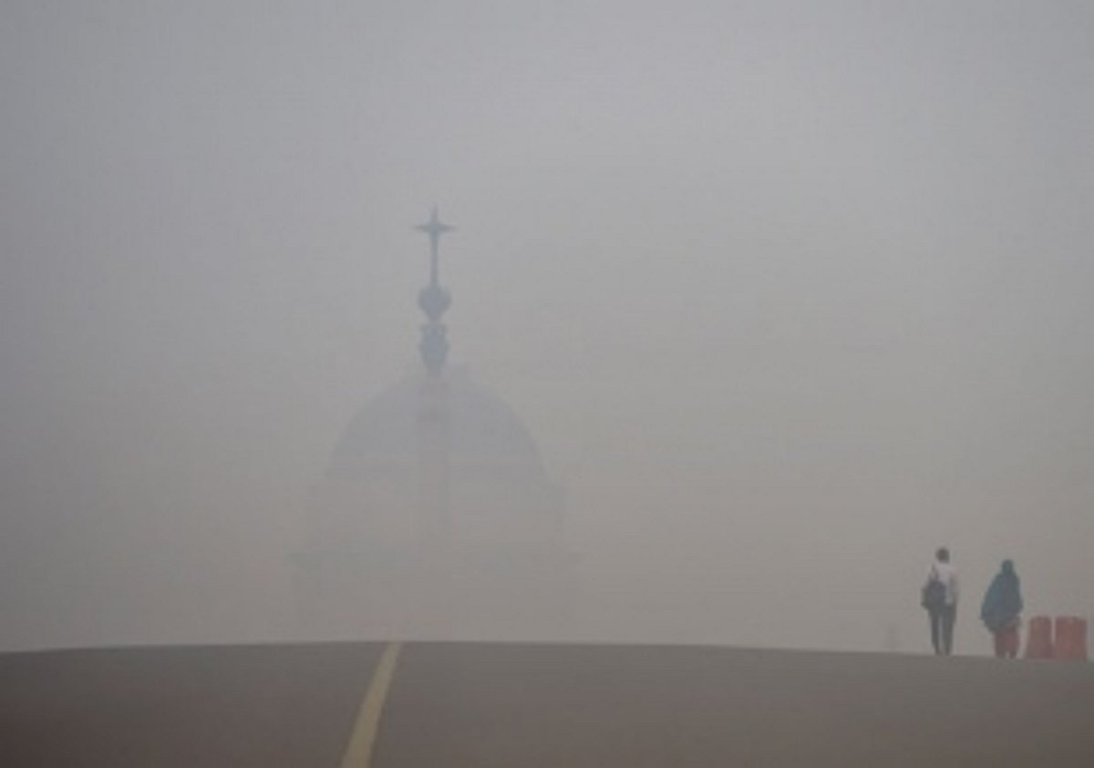 Delhi records worst air quality of year after Diwali : Officials