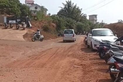 Demand for Urgent Repairs on Arambol -Palye Road Grows as Parents Fear for Student Safety