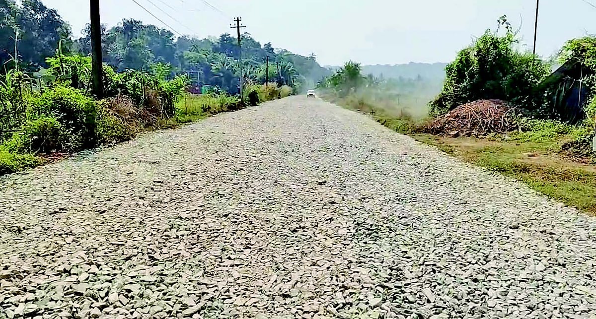 Denied basic rights: Sangolda residents demand
action on devastated roads