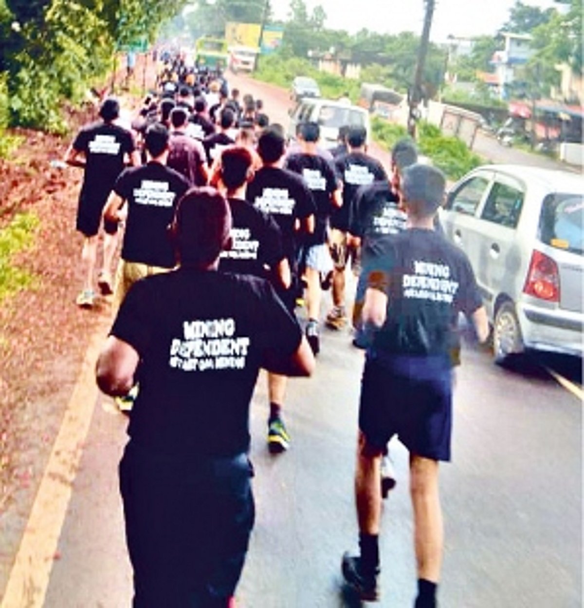 Dependents organise solidarity  run demanding restart of mining