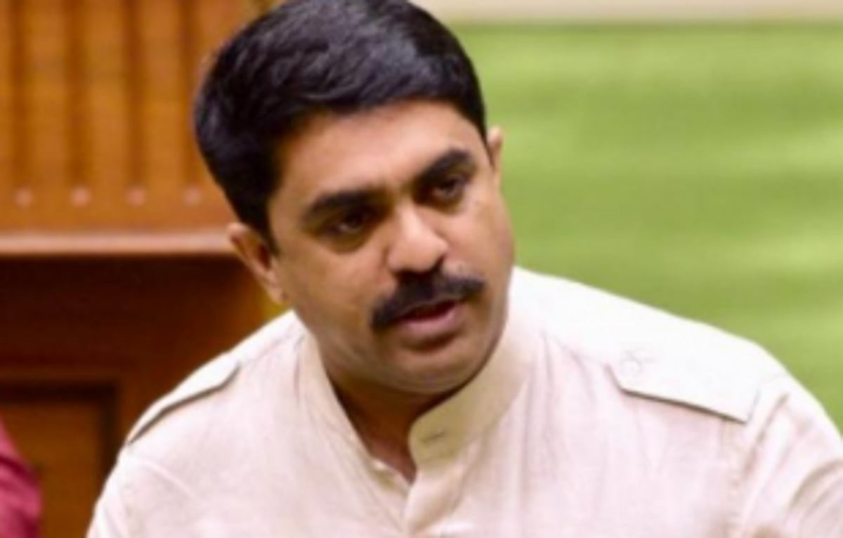 Deploy constituency-wise war rooms, suggests Vijai