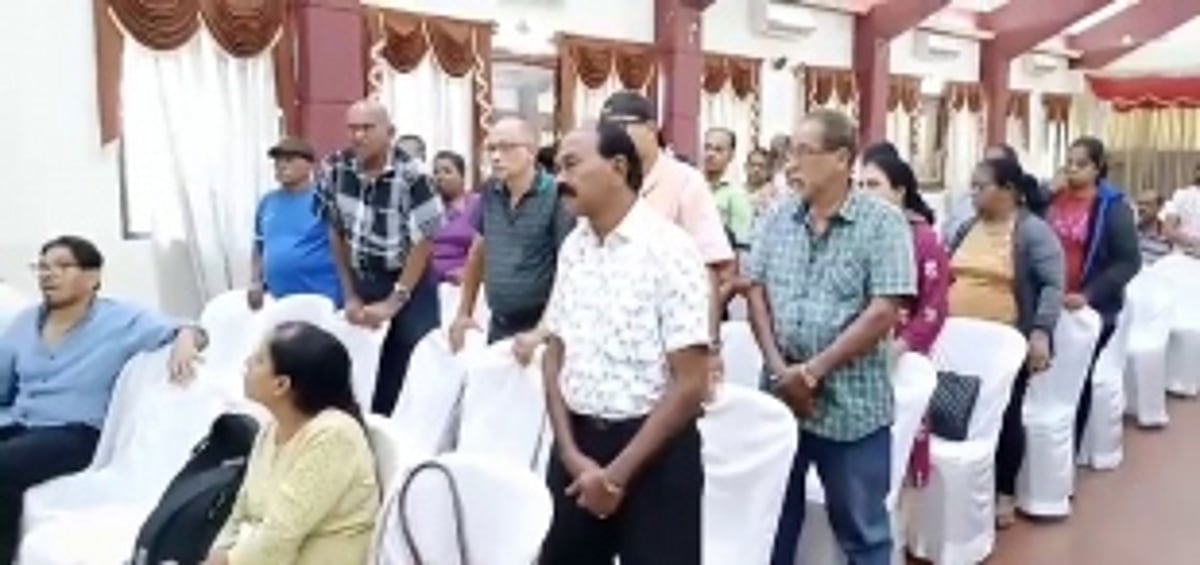 Depositors disappointed as Environment Minister's behaviour mars Panchayat Chalo Program