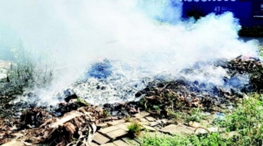 Despite CO’s orders, MMC workers dare to disobey; still burn garbage in the open 1 Despite CO’s orders, MMC workers dare to disobey; still burn garbage in the open