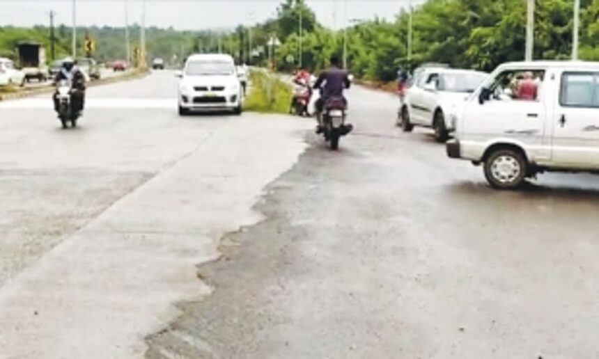 Dhargal villagers demand for  flyover at Don Khamb junction