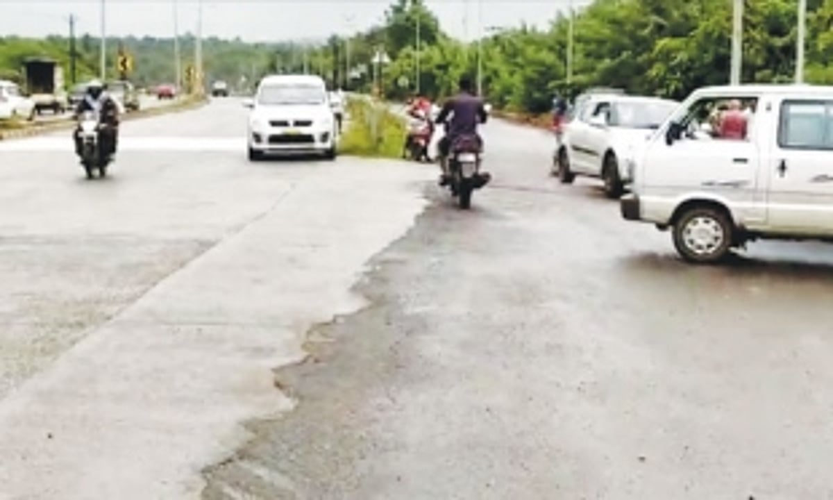 Dhargal villagers demand for  flyover at Don Khamb junction