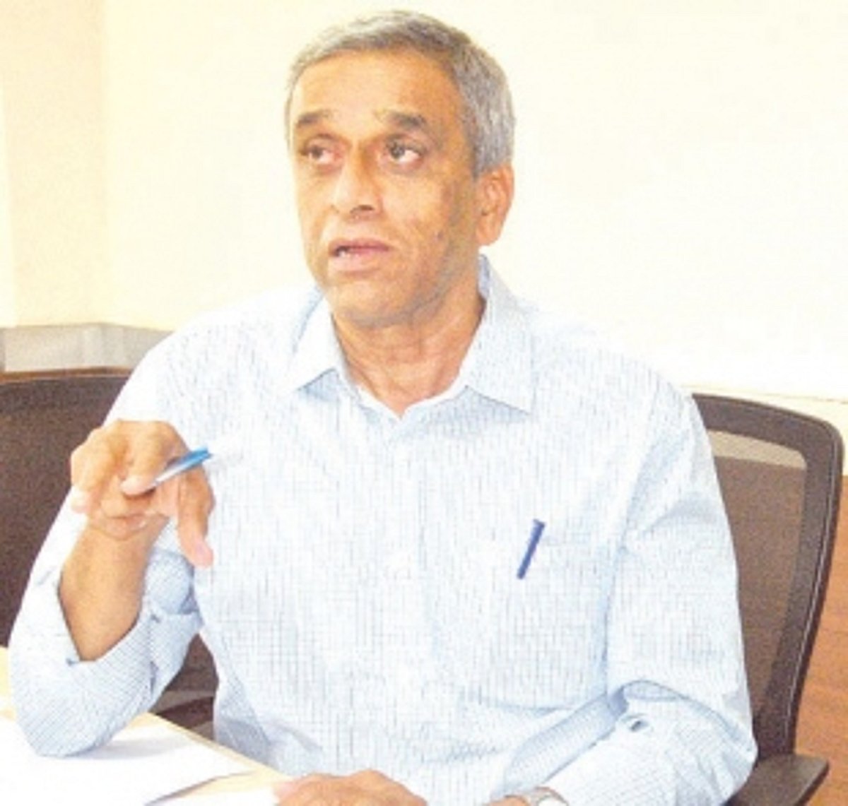 Dhavalikar’s song on defections goes viral; draws mixed reactions from netizens