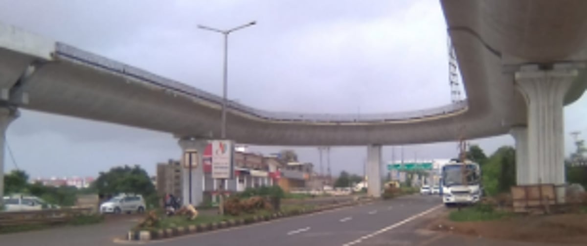 Dhavlim locals urge PWD  to expedite flyover work