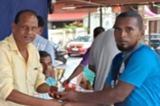 Dicarpale SC down Carmona