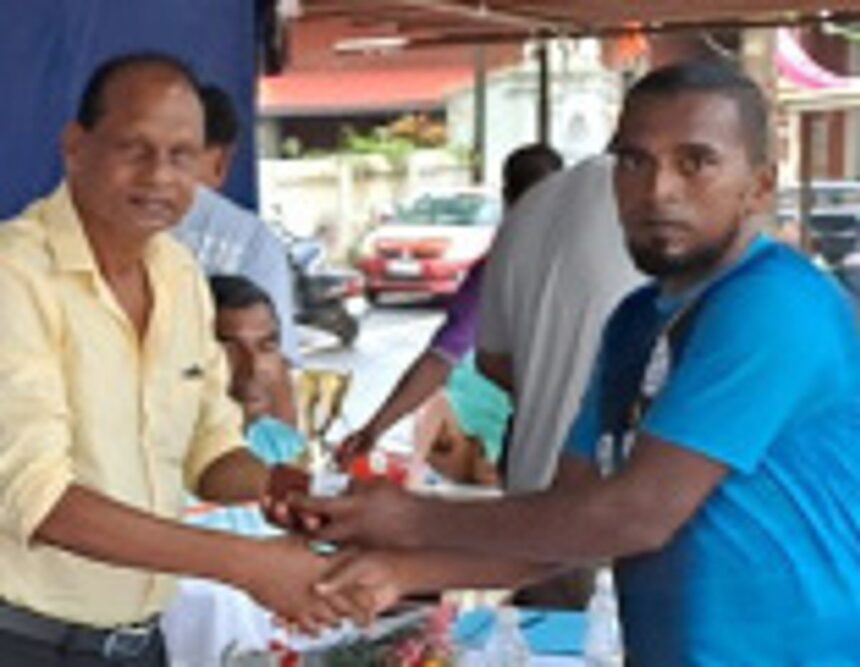 Dicarpale SC down Carmona