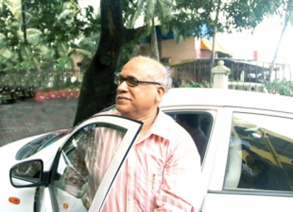 Digambar drags Sudin Dhavalikar into Louis Berger case ambit