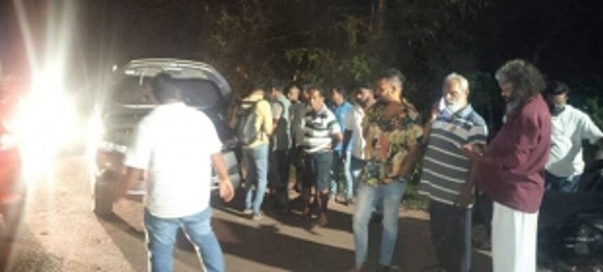 Digital meter catches fire, cabbie moves customers to safety