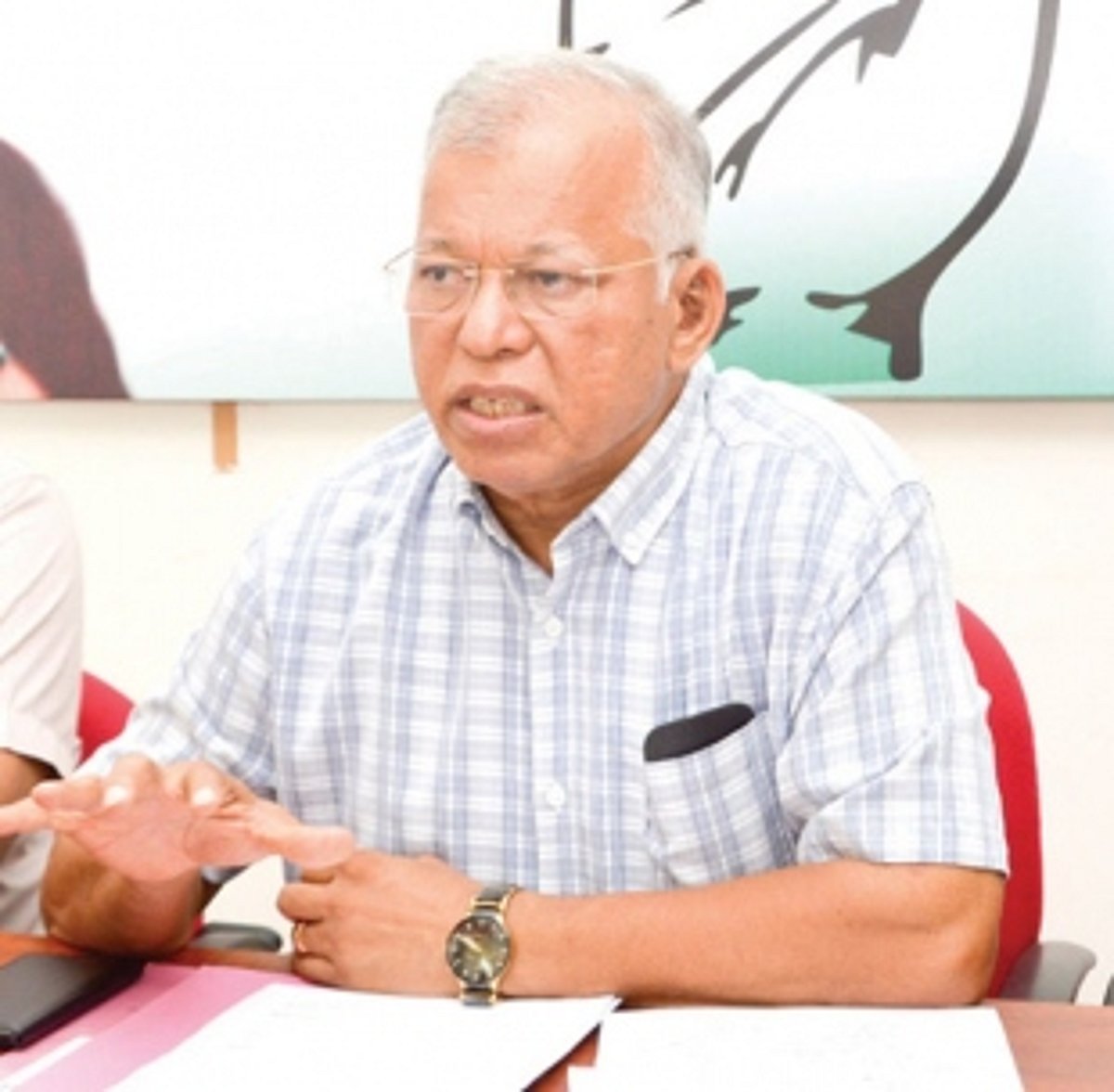 Digvijai stopped me from staking claim to form govt: Luizinho