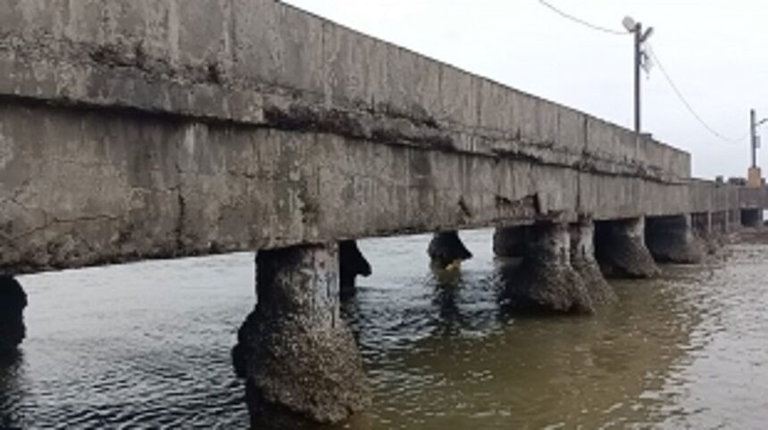 Dilapidated Chapora jetty, sand bar worries local fishermen