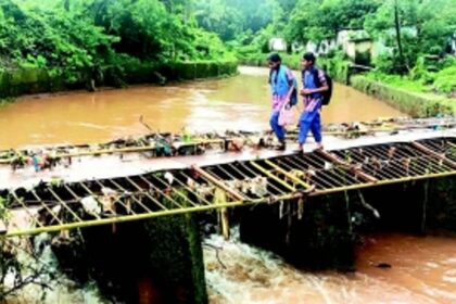 Dilapidated footbridge poses safety risk for school children, residents