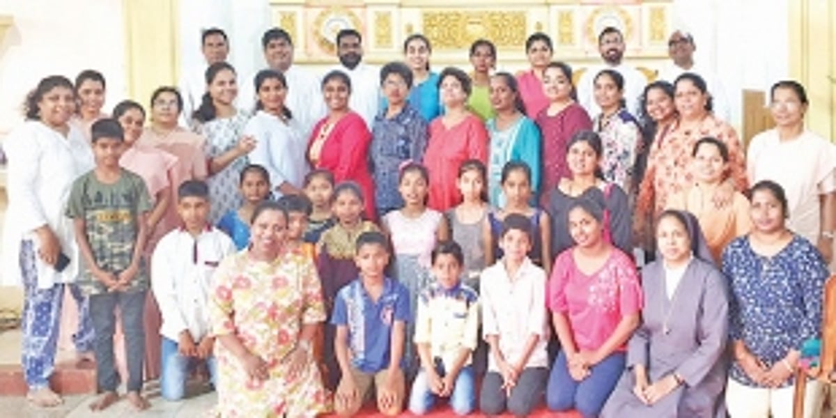 Diocesan Catechetics  mark Missionary Month