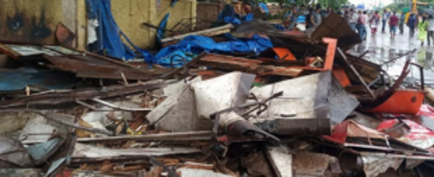 Displaced GMC kiosk owners threaten to hold dharna outside MLA’s house